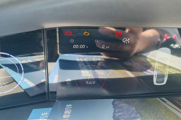 Used CHANGAN UNI-V 2022 1.5T Prestige Version Odometer Close Up