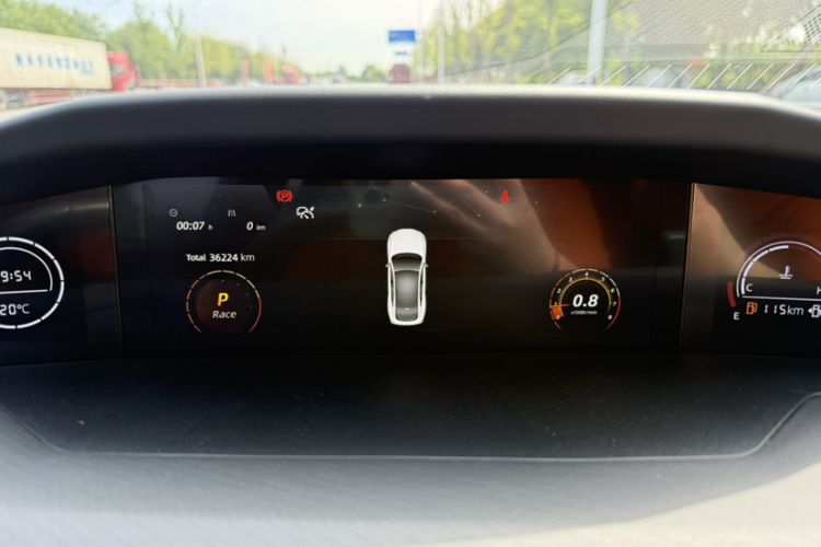 Used CHANGAN UNI-V 2022 1.5T Prestige Version Odometer Close Up