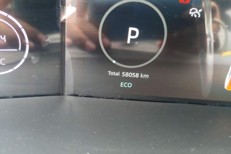 Used CHANGAN UNI-V 2022 1.5T Prestige Version Odometer Close Up