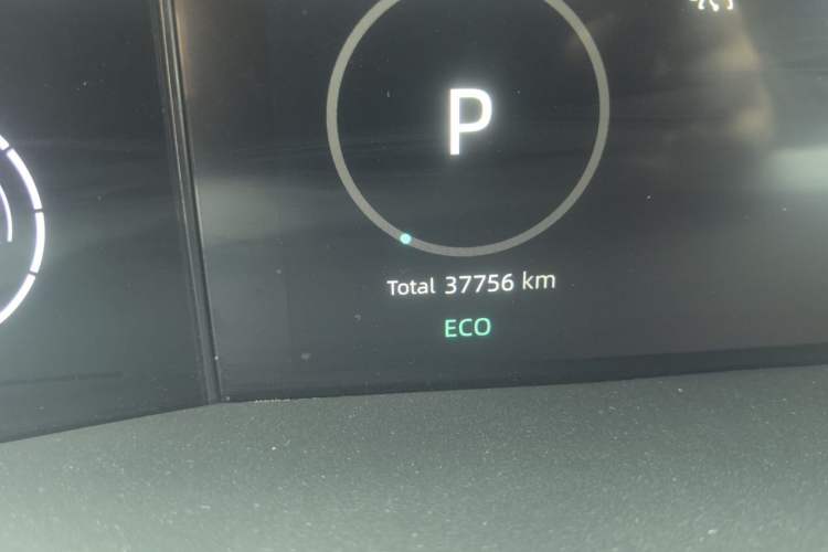 Used CHANGAN UNI-V 2022 1.5T Prestige Version Odometer Close Up