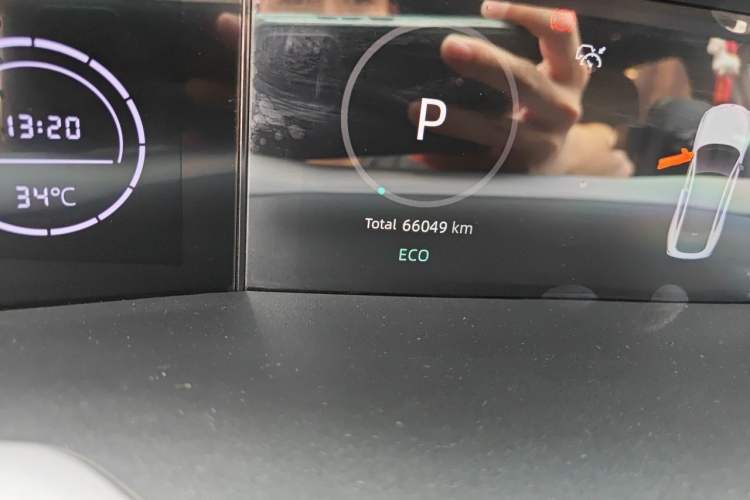 Used CHANGAN UNI-V 2022 1.5T Prestige Version Odometer Close Up