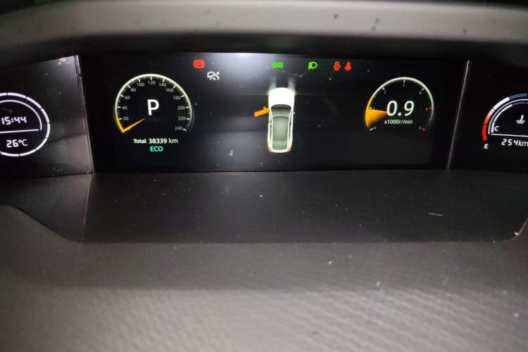 Used CHANGAN UNI-V 2022 1.5T Prestige Version Odometer Close Up