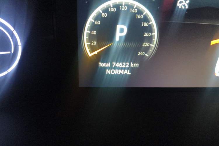 Used CHANGAN UNI-V 2022 1.5T Prestige Version Odometer Close Up