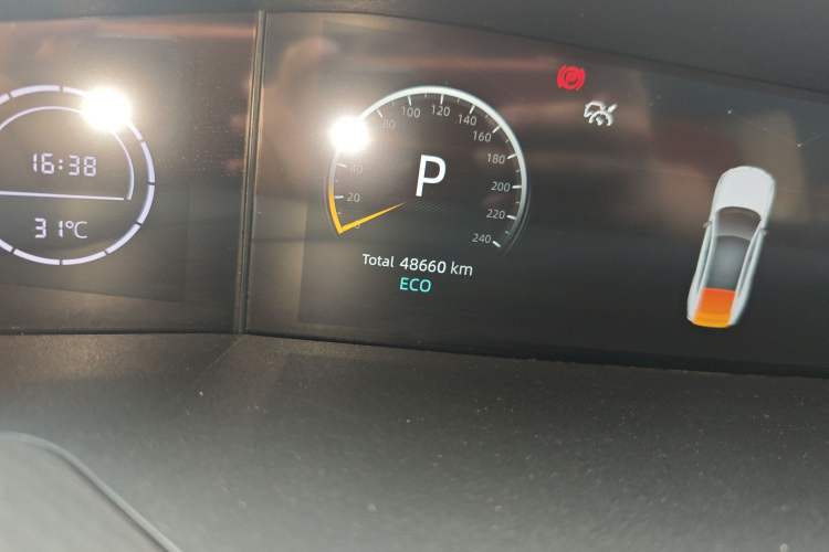 Used CHANGAN UNI-V 2022 1.5T Prestige Version Odometer Close Up