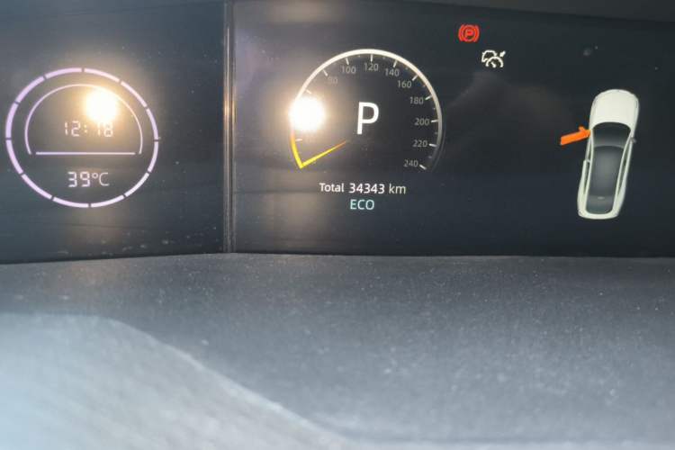 Used CHANGAN UNI-V 2022 1.5T Sport Edition Odometer Close Up
