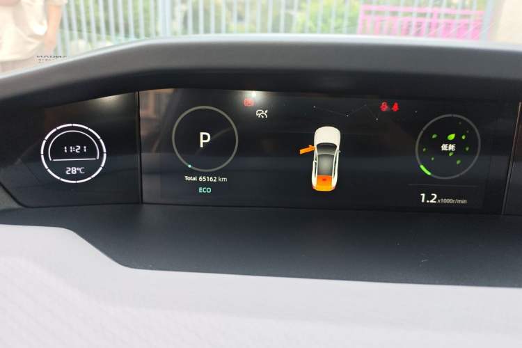 Used CHANGAN UNI-V 2022 1.5T Prestige Version Odometer Close Up