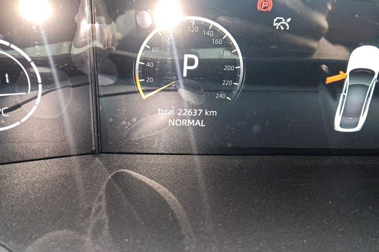 Used CHANGAN UNI-V 2022 1.5T Prestige Version Odometer Close Up