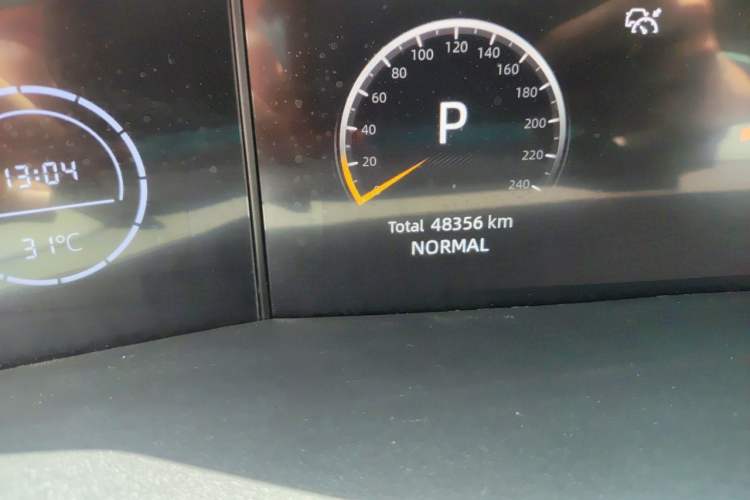 Used CHANGAN UNI-V 2022 1.5T Prestige Version Odometer Close Up