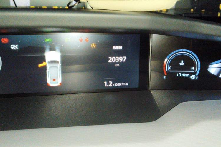 Used CHANGAN UNI-V 2022 1.5T Prestige Version Odometer Close Up