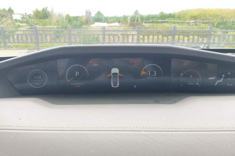 Used CHANGAN UNI-V 2022 1.5T Prestige Version Odometer Close Up