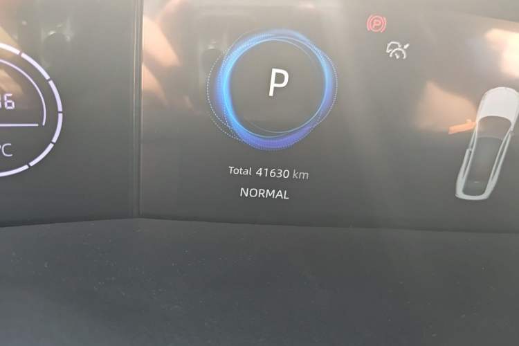 Used CHANGAN UNI-V 2022 1.5T Prestige Version Odometer Close Up