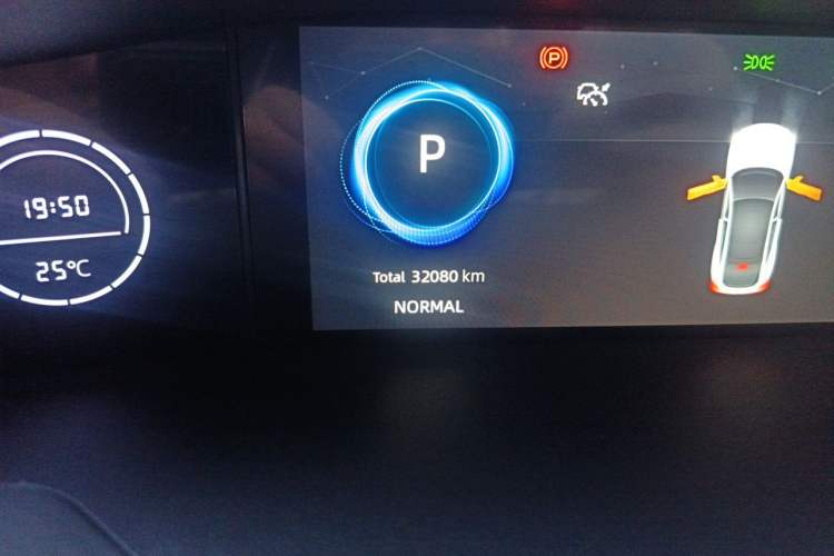 Used CHANGAN UNI-V 2022 1.5T Prestige Version Odometer Close Up