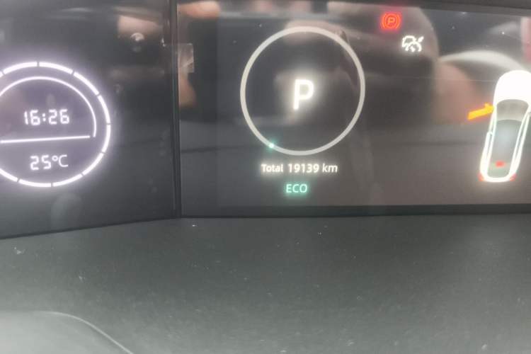 Used CHANGAN UNI-V 2022 1.5T Prestige Version Odometer Close Up