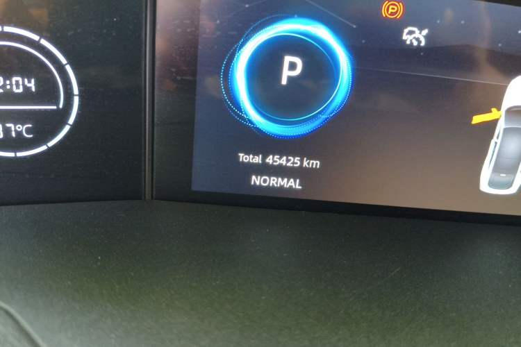 Used CHANGAN UNI-V 2022 1.5T Prestige Version Odometer Close Up