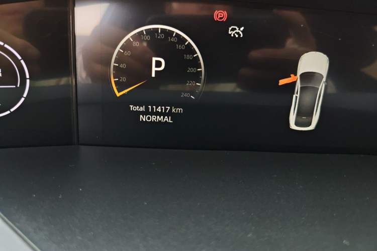 Used CHANGAN UNI-V 2022 1.5T Prestige Version Odometer Close Up