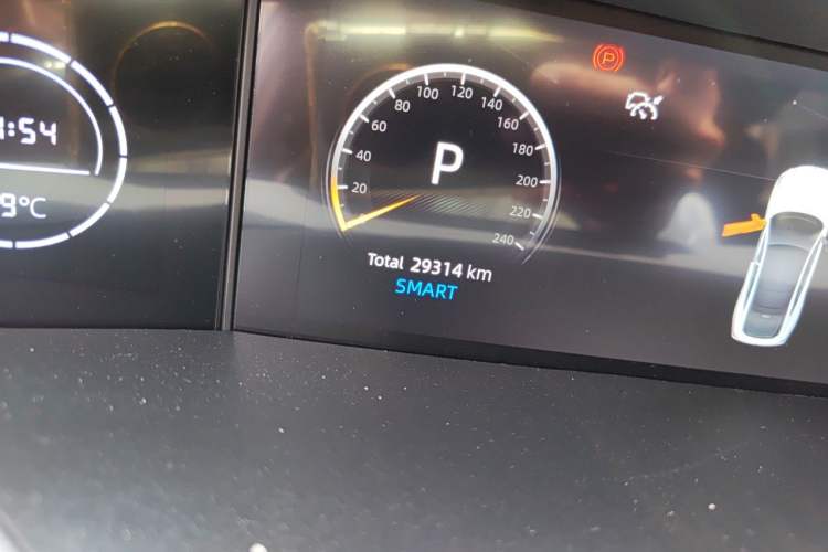 Used CHANGAN UNI-V 2022 1.5T Prestige Version Odometer Close Up