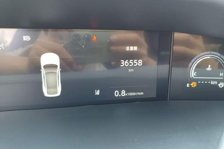 Used CHANGAN UNI-V 2022 1.5T Smart Navigation Version Odometer Close Up