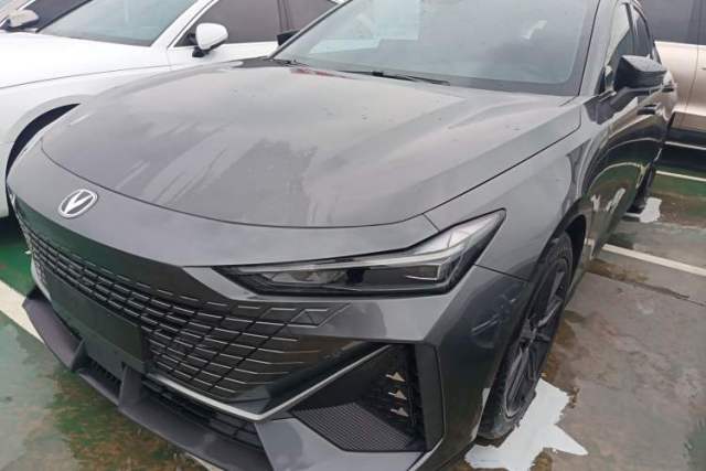 Used CHANGAN UNI-V 2022 1.5T Prestige Version