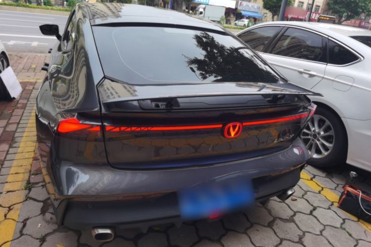 Used CHANGAN UNI-V 2022 1.5T Prestige Version Rear
