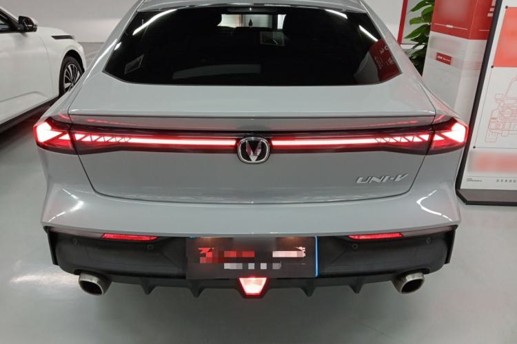 Used CHANGAN UNI-V 2022 1.5T Prestige Version Rear
