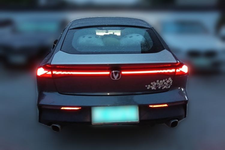 Used CHANGAN UNI-V 2022 1.5T Prestige Version Rear