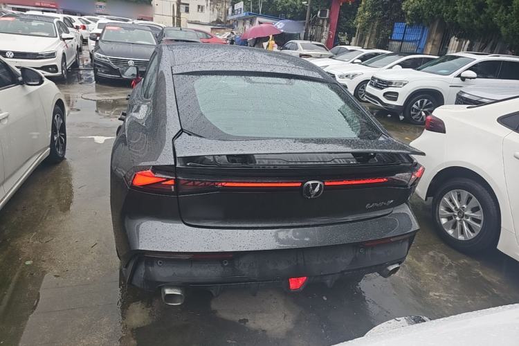 Used CHANGAN UNI-V 2022 1.5T Smart Navigation Version Rear