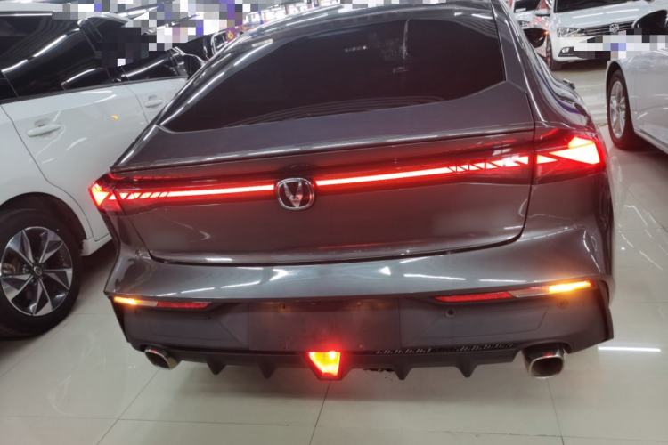 Used CHANGAN UNI-V 2022 1.5T Prestige Version Rear
