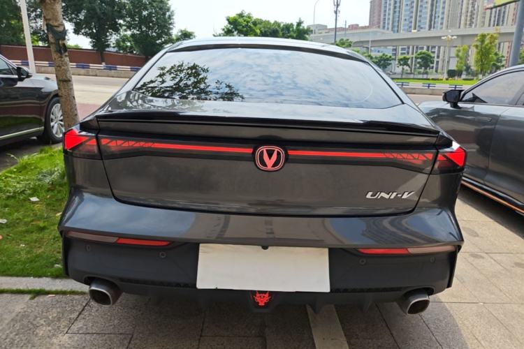 Used CHANGAN UNI-V 2022 1.5T Prestige Version Rear