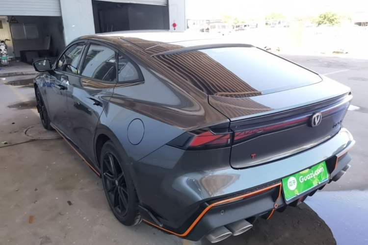 Used CHANGAN UNI-V 2022 2.0T Leading-Speed Edition Rear Left 45 Deg