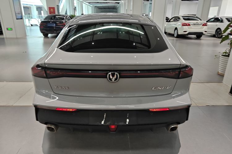 Used CHANGAN UNI-V 2022 1.5T Prestige Version Rear