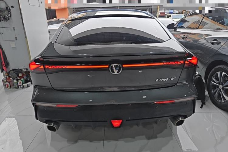 Used CHANGAN UNI-V 2022 1.5T Prestige Version Rear