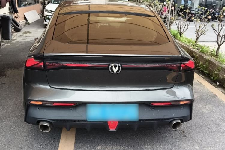 Used CHANGAN UNI-V 2022 1.5T Prestige Version Rear