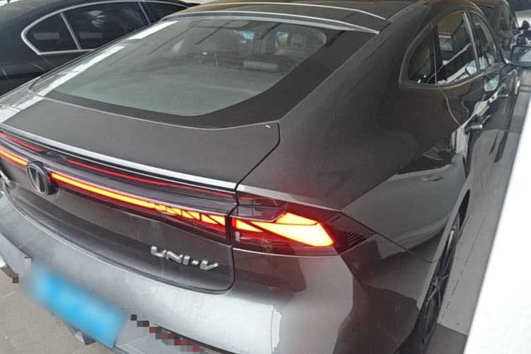 Used CHANGAN UNI-V 2022 1.5T Smart Navigation Version Rear Right 45 Deg