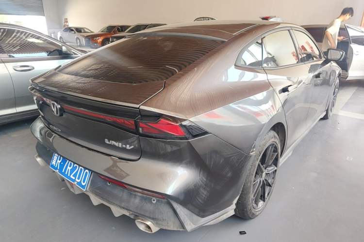 Used CHANGAN UNI-V 2022 1.5T Prestige Version Rear Right 45 Deg