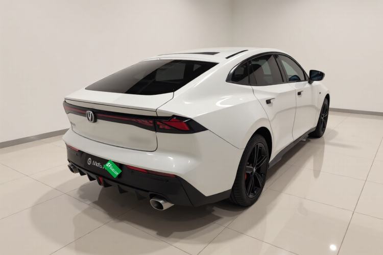 Used CHANGAN UNI-V 2022 1.5T Prestige Version Rear Right 45 Deg