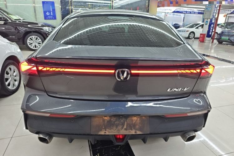 Used CHANGAN UNI-V 2022 1.5T Smart Navigation Version Rear