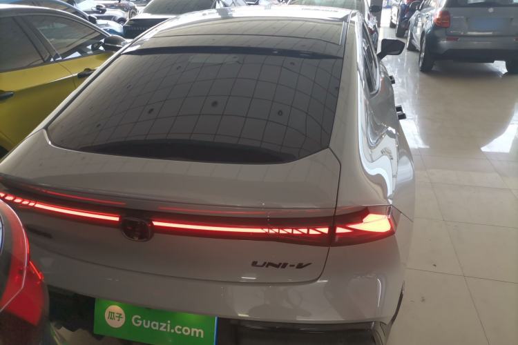 Used CHANGAN UNI-V 2022 2.0T Leading-Speed Edition Rear