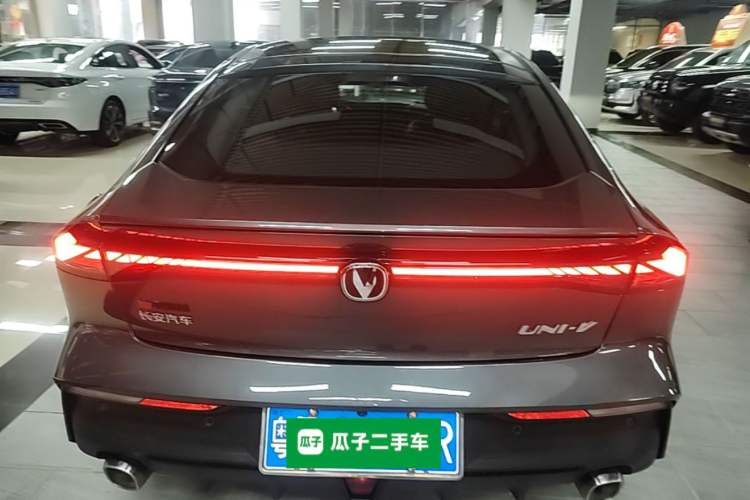 Used CHANGAN UNI-V 2022 1.5T Prestige Version Rear