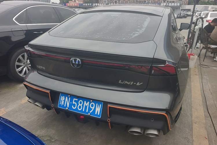Used CHANGAN UNI-V 2022 1.5T Sport Edition Rear