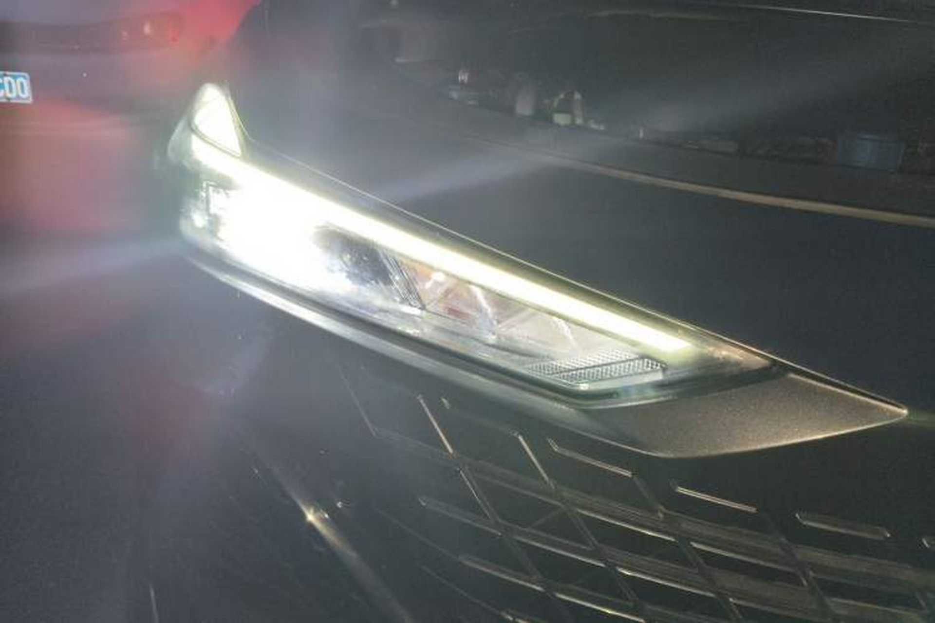 Used CHANGAN UNI-V 2022 1.5T Sport Edition Right Front Headlight