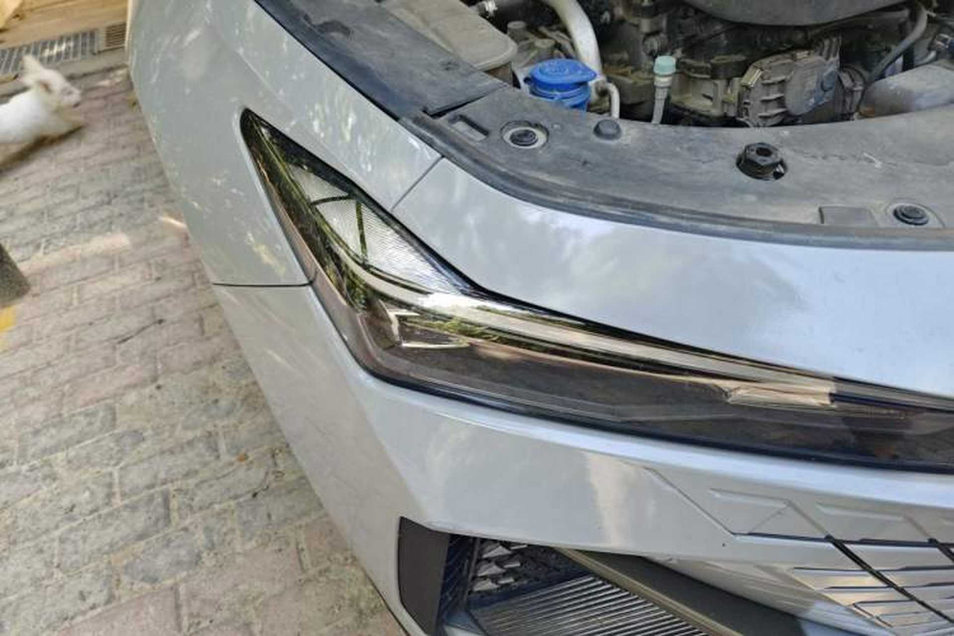 Used CHANGAN UNI-V 2022 1.5T Prestige Version Right Front Headlight