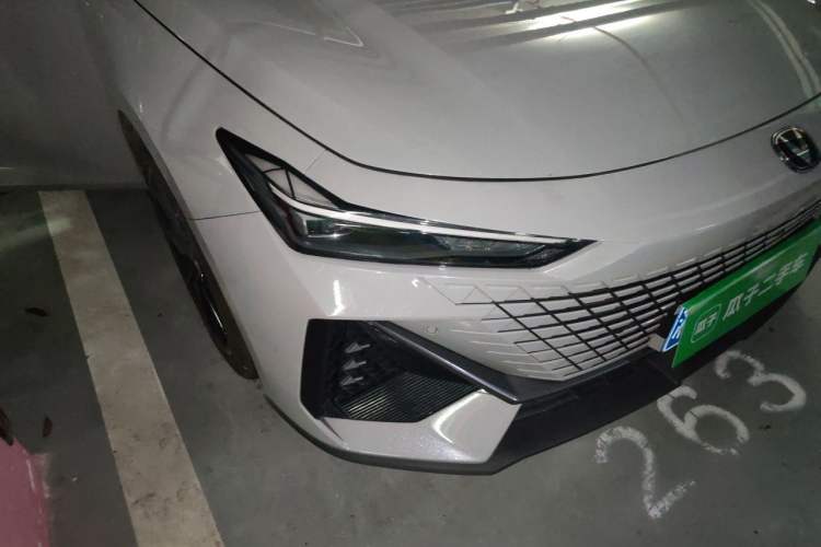 Used CHANGAN UNI-V 2022 1.5T Prestige Version Right Front Headlight