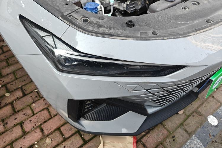 Used CHANGAN UNI-V 2022 1.5T Prestige Version Right Front Headlight