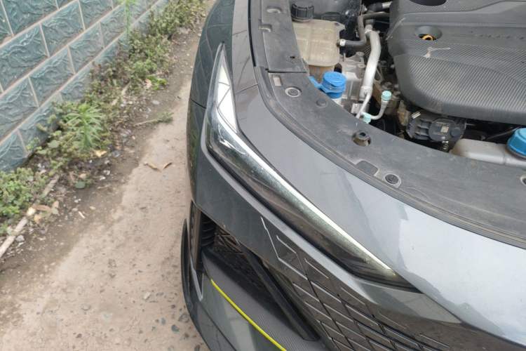 Used CHANGAN UNI-V 2022 1.5T Sport Edition Right Front Headlight