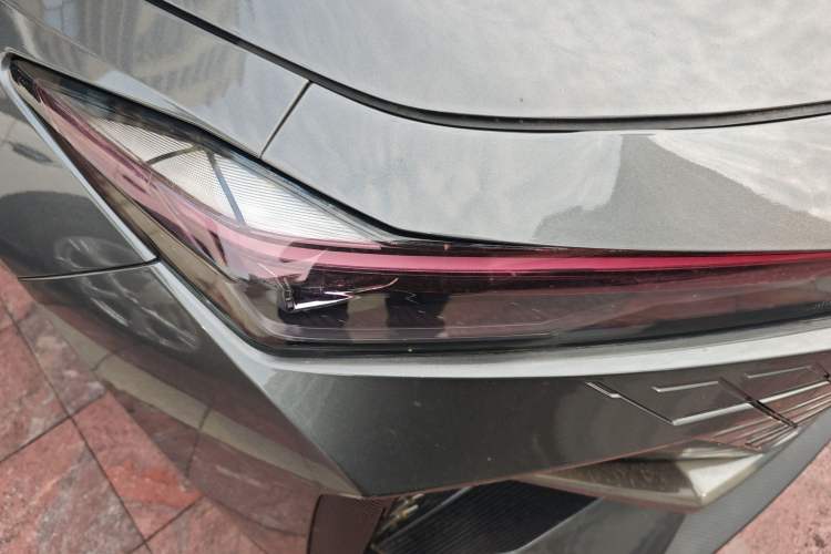 Used CHANGAN UNI-V 2022 1.5T Prestige Version Right Front Headlight