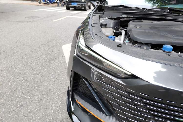 Used CHANGAN UNI-V 2022 1.5T Sport Edition Right Front Headlight