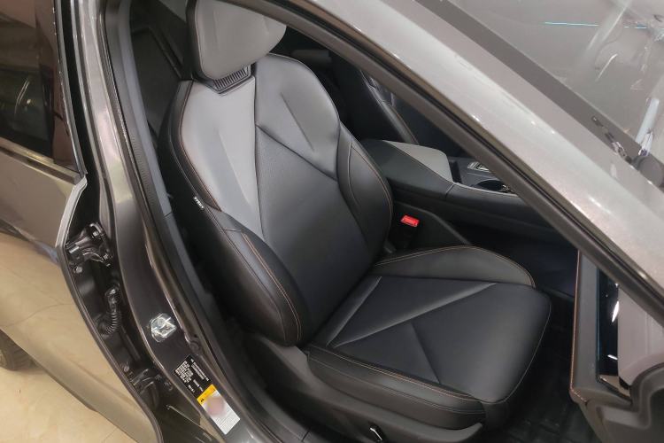 Used CHANGAN UNI-V 2022 1.5T Prestige Version Right Front Seat