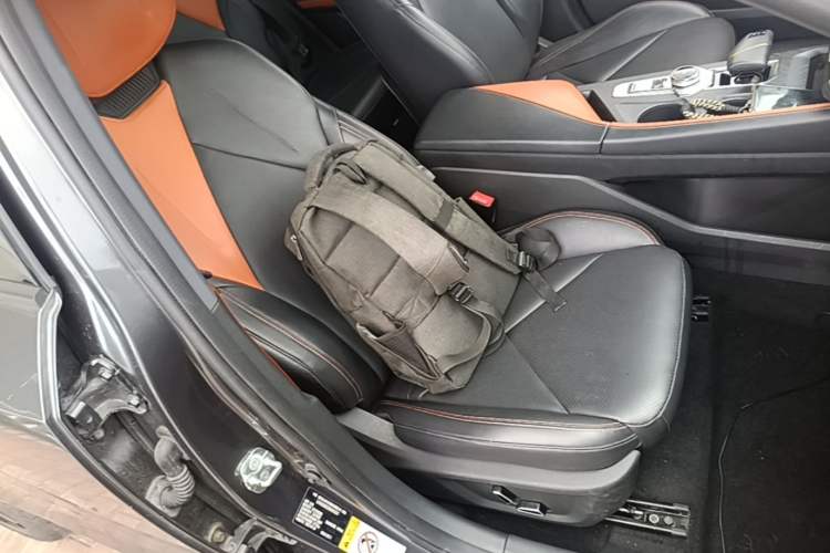 Used CHANGAN UNI-V 2022 1.5T Prestige Version Right Front Seat