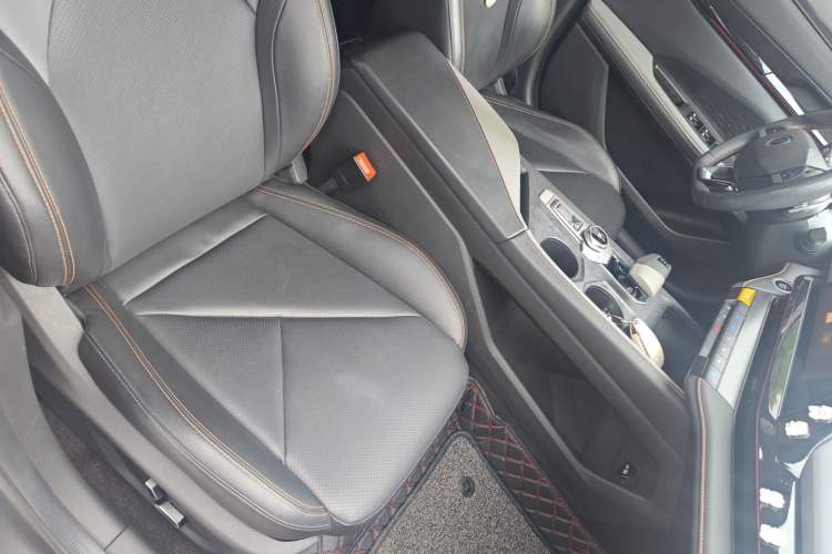 Used CHANGAN UNI-V 2022 1.5T Prestige Version Right Front Seat