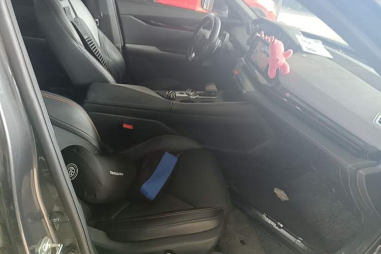 Used CHANGAN UNI-V 2022 1.5T Prestige Version Right Front Seat